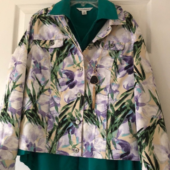 Adorable Denim Jacket - Picture 5 of 9